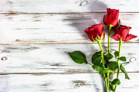 木制背景红玫瑰, 情人节贺卡