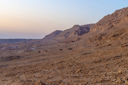 通往南沙漠的群山之路。以色列