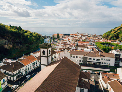 鸟瞰城市 Mosterios 在岛上的小米格尔, 亚速尔群岛。葡萄牙美丽的小镇。亚速尔群岛群岛