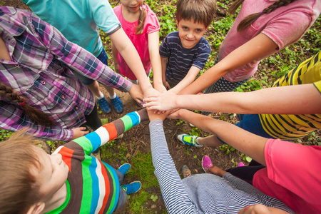 我们很坚强我们在一起照片