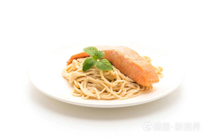 意大利面奶油芝士白汁鲑鱼