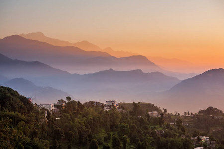 上午在尼泊尔博克拉附近的萨郎科视图点