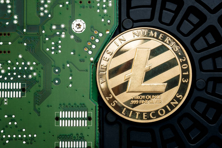 电子电路主板上的金金属 litecoin. 密码