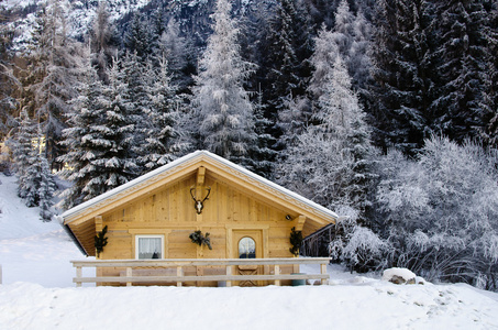 冬季白云石山的雪景