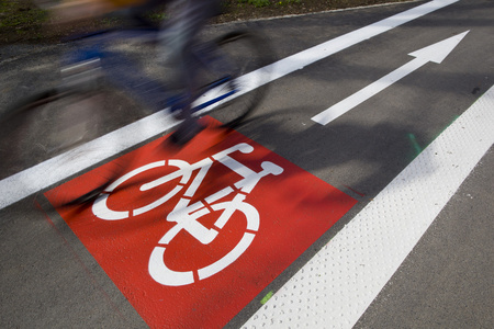 城市交通概念自行车自行车道标志