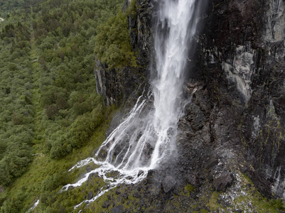 Romsdalen 瀑布