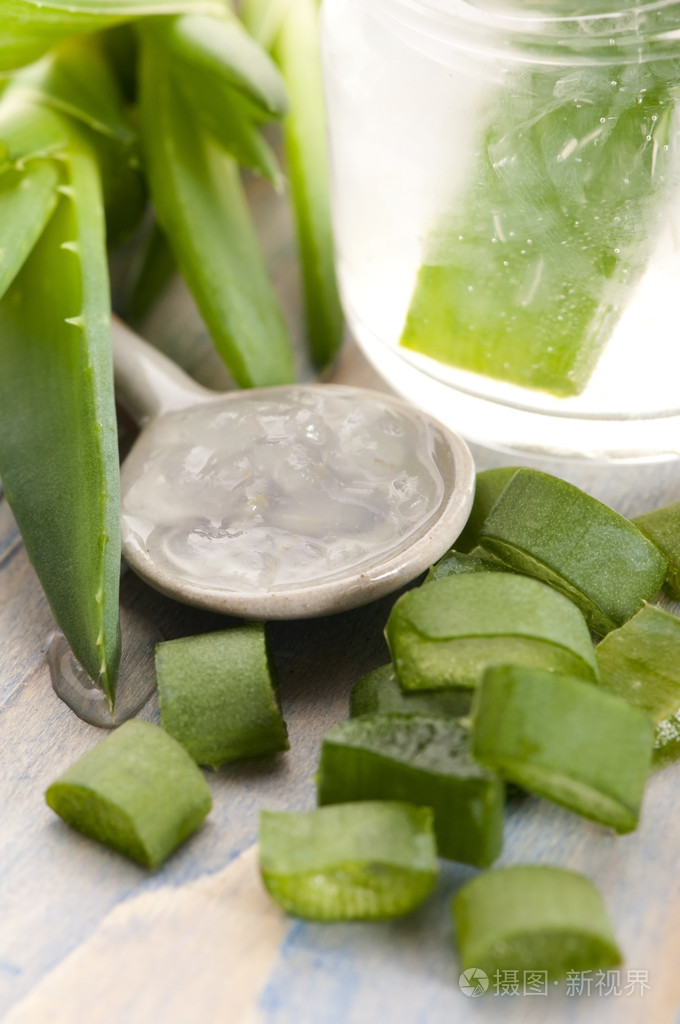 新鲜叶子芦荟汁