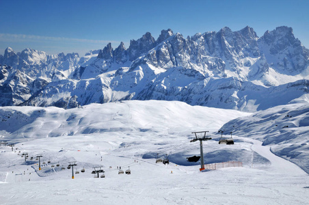 滑雪天堂在意大利白云岩