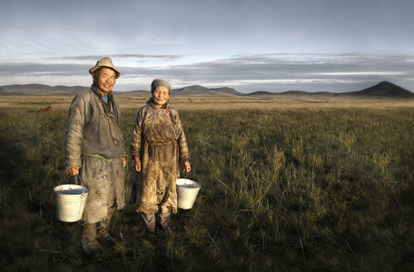 蒙古文的几个农民图片