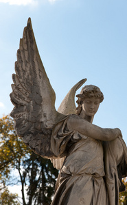 墓地天使纪念碑
