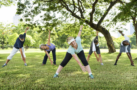 人群里的胖子图片-人群里的胖子素材-人群里的胖子插画-摄图新视界