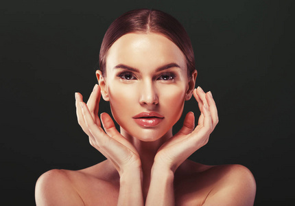 美丽的女人脸画像.漂亮的模特完美的 fr 的女孩照片