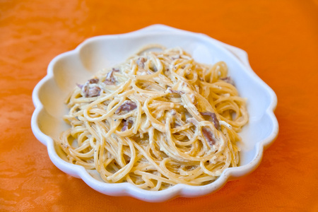 意大利面alla carbonara