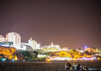 在波尔图，葡萄牙夜海滩