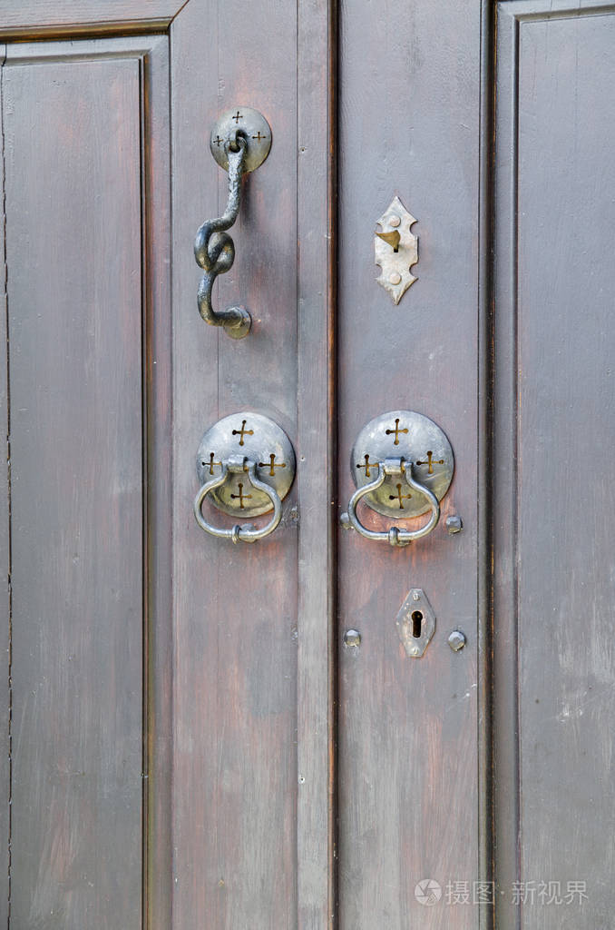 老艺术木褐色关闭的门