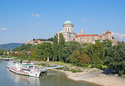 埃斯泰尔戈姆市，匈牙利的视图