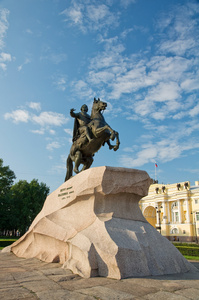 沙皇彼得第一座纪念碑。 青铜骑士。 圣彼得
