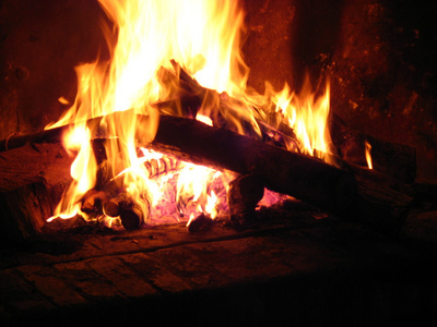热燃烧壁炉