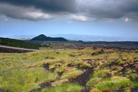 埃特纳火山的山路