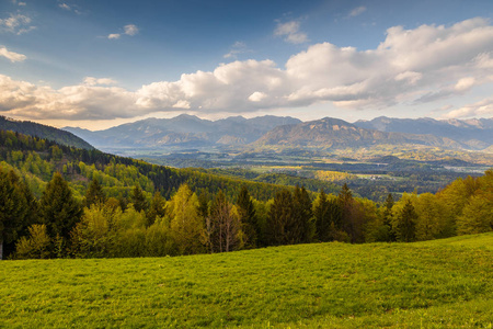 KamnikSavinja 阿尔卑斯山的山地景观