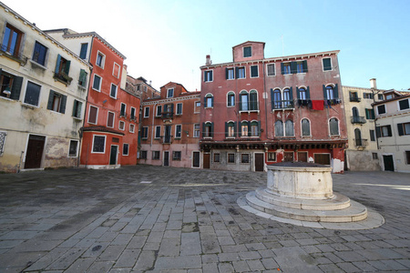 广方名为坎普在威尼斯意大利和古井