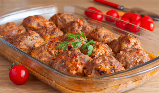 巴伐利亚的肉丸炖煮的食物肉丸( meatball的名词复数 )照片