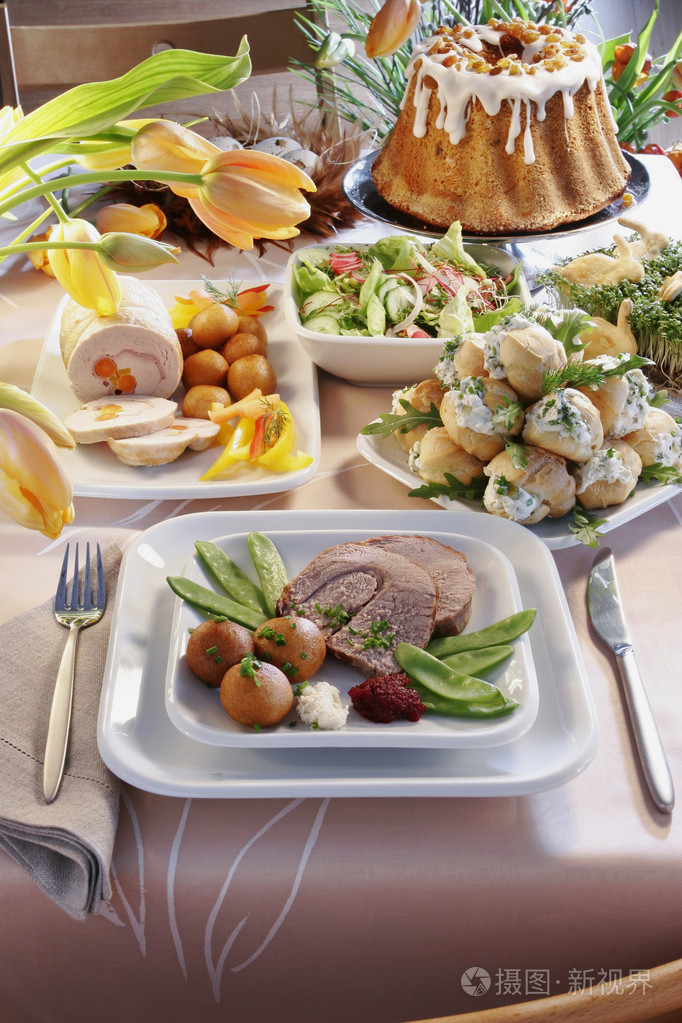 桌上的食物美味的食物盘子和食物