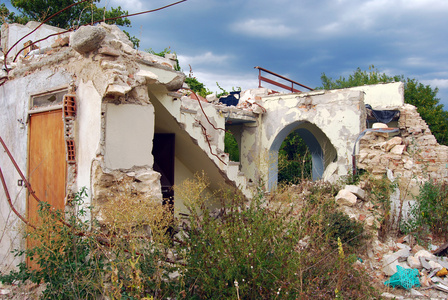 阿布鲁佐地震的废墟