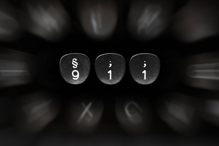 911 概念数量的按钮打字机