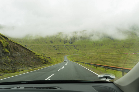 kaldbaksfjordur 峡湾的小山