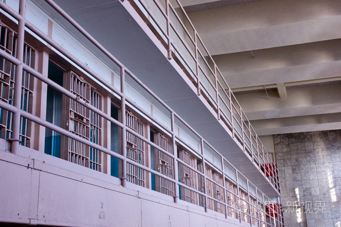 监狱牢房
