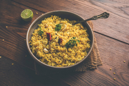 爆米花 dal khichdi