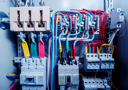 绝缘子电气设备.电缆和绝缘子照片