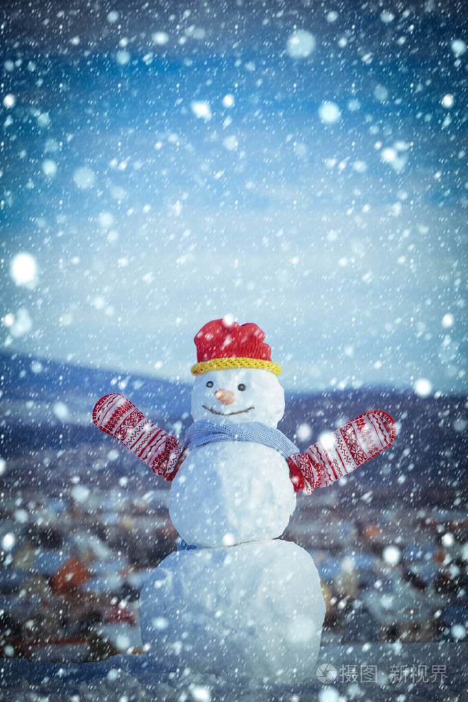 新年雪人从雪在帽子