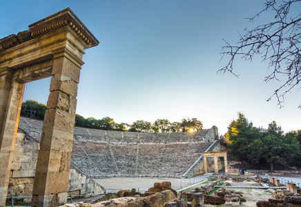 古剧场埃皮扎夫罗斯 或 Epidavros, Argolida 自治州, 奔, 希腊