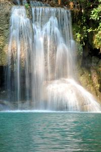 细节美丽的瀑布, 湾瀑布是著名的水