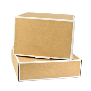 两个纸板方形盒子