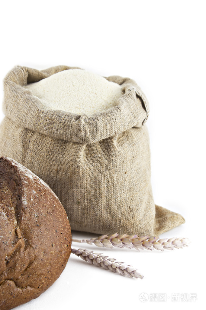 小麦和面包和面粉袋