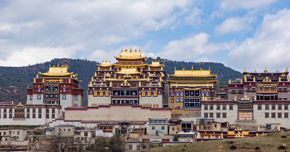 松赞林藏传佛教寺院，云南中甸中国