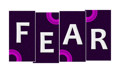 恐惧文本字母表写在紫色粉红色背景