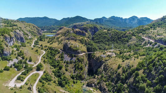 鸟瞰峡谷杜尔米托尔山脉, 黑山