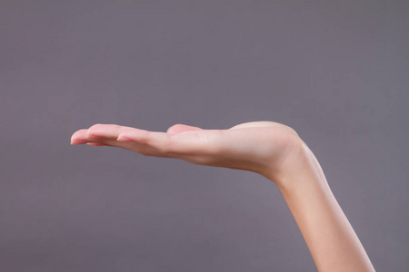 手拿着,接收,拿着东西照片