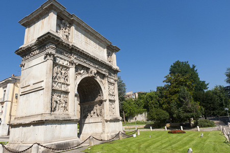 贝内文托意大利坎帕尼亚 罗马拱称为 arco di traiano