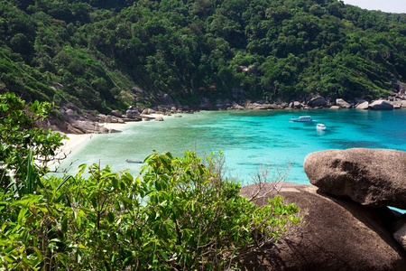 美丽的大海景观与热带海岸和高速船大才岛，攀牙府，泰国