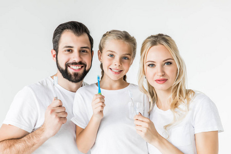 幸福的家庭与牙刷