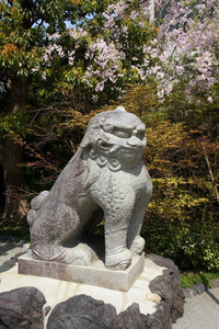 日本 Komainu 雕像