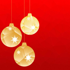 金色的多边形圣诞球和明星在红色的背景组成的三角形