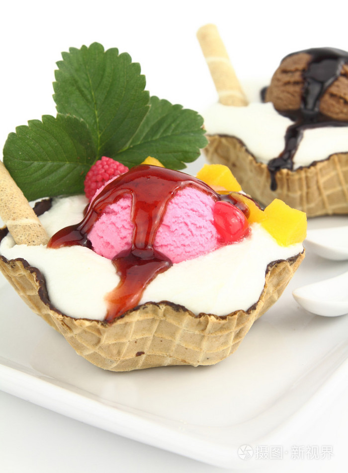 有冰淇淋的华夫饼碗照片-正版商用图片03dhr8-摄图新视界