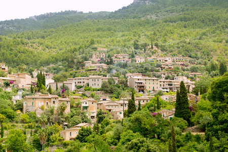 司典型石村在马略卡岛 tramuntana