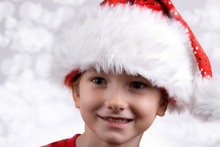 戴圣诞帽的小孩图片